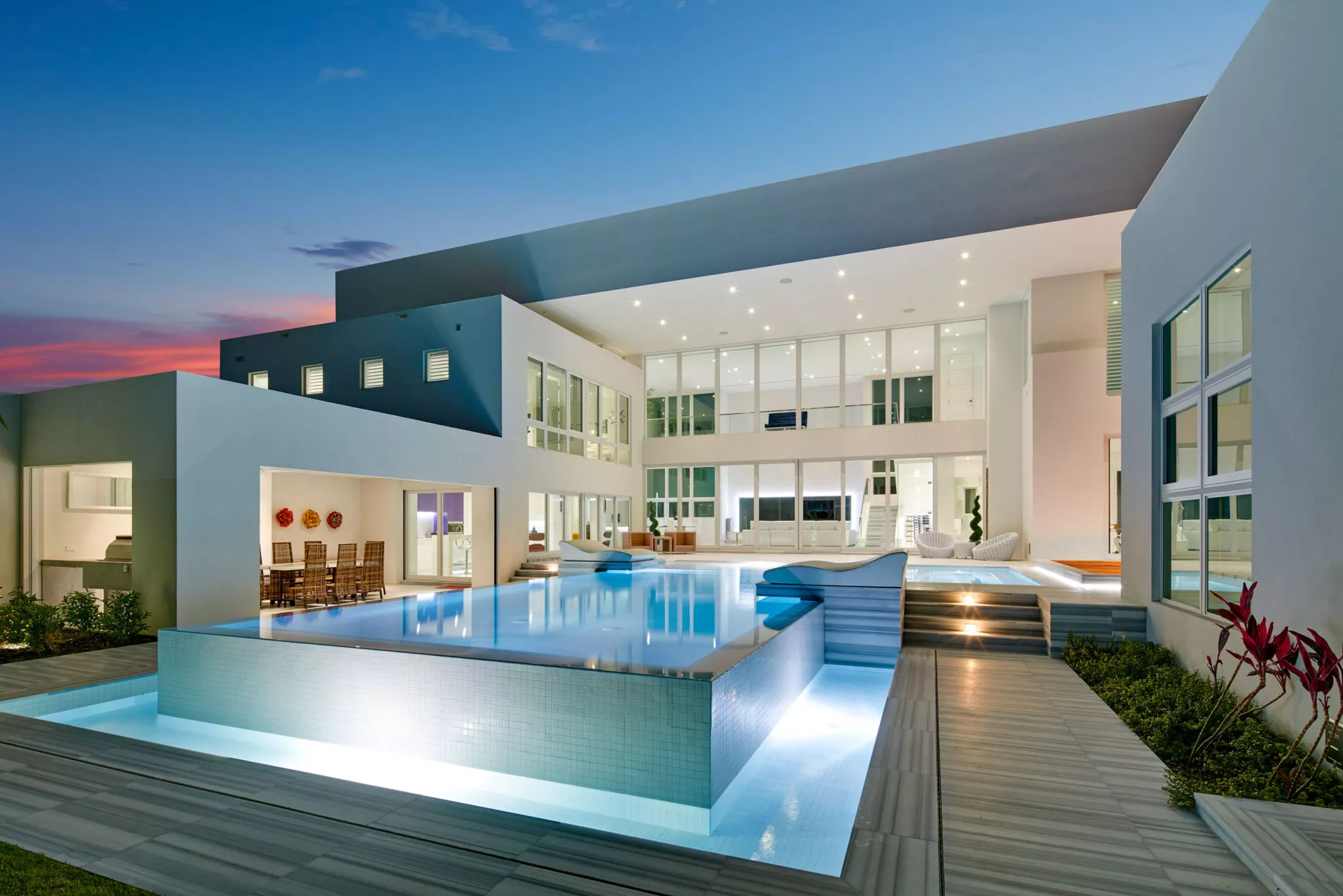 Real Estate at Albany Live in The Bahamas